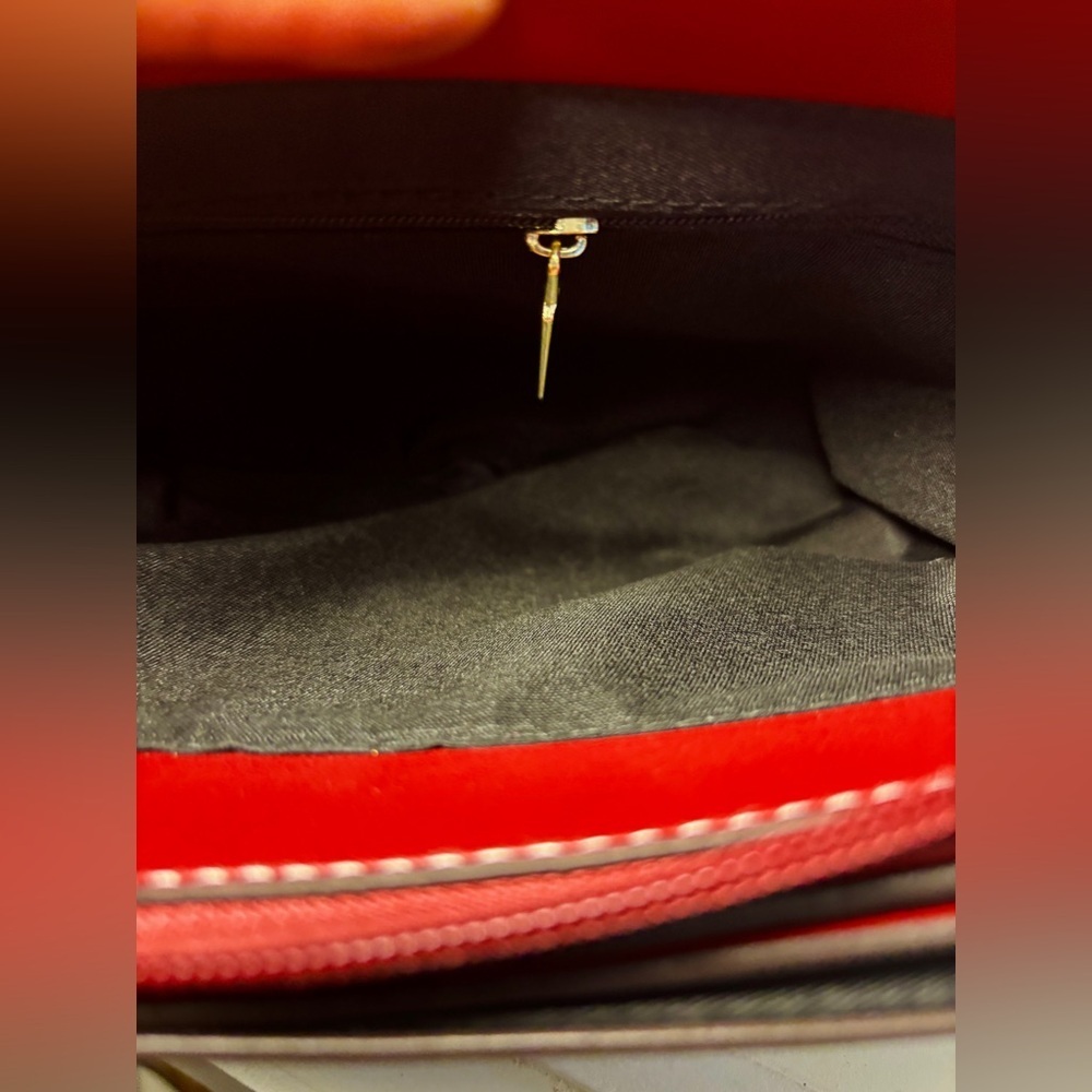 Chic Two-Tone Mini Satchel - Top Handle & Crossbody - Picture 11 of 16